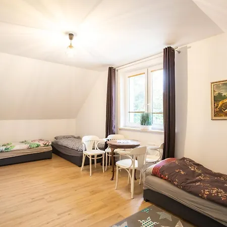 Blekit Jeziora Сasa de vacaciones *