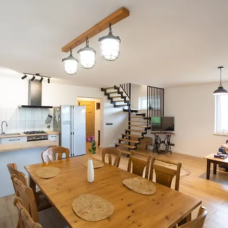 Blekit Jeziora Сasa de vacaciones Przystajne